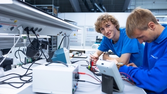 El compromiso con la responsabilidad social de Endress+Hauser incluye la formación profesional.
