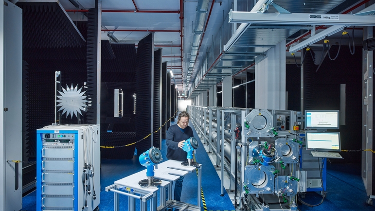 Endress+Hauser invirtió 275,6 millones de euros en investigación y desarrollo en 2024.