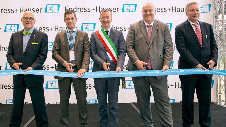 Inauguración de las nuevas instalaciones de Endress+Hauser Italia.