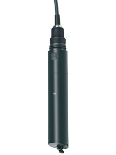 El sensor de turbidez Turbimax CUS31 mide por el principio de medición de luz dispersada a 90°.