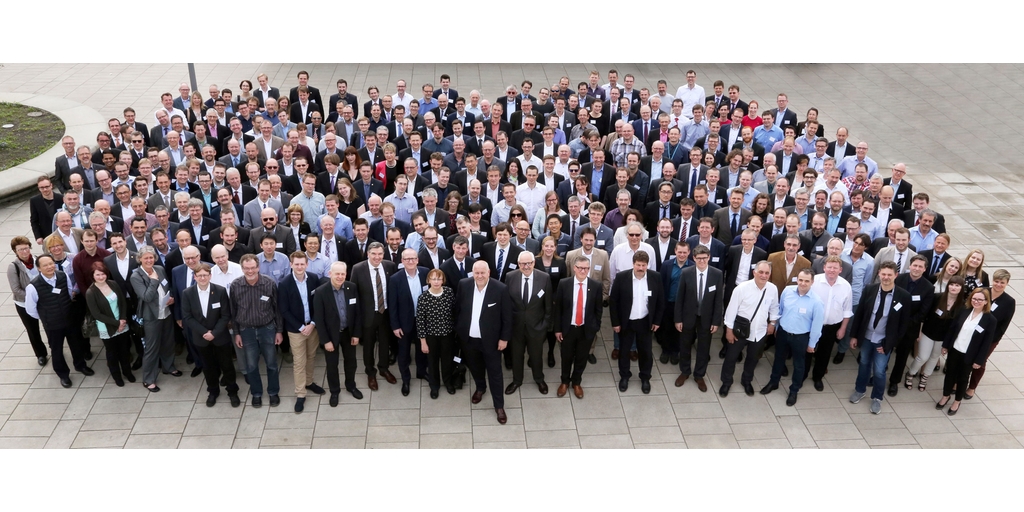 Endress+Hauser rinde homenaje a sus inventores en la Convención Anual de Innovadores en Merzhausen, Alemania.