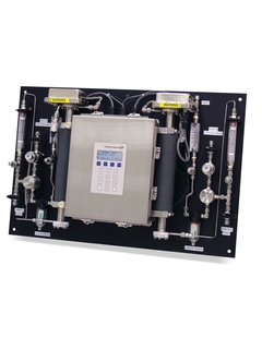 Product picture SS3000 dual channel H2O, CO2 gas analyzer, mounted on a panel, left angle view