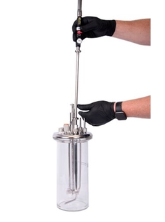 Instalación de una multióptica para procesamiento con casquillo en un biorreactor de banco y un solo uso con una sonda Rxn-10