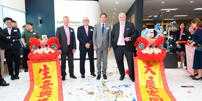 Jens Winkelmann, Richard Yu, Frank Grütter y Matthias Altendorf en la inauguración.